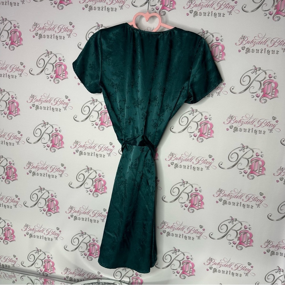 Divided dress button snaps shimmer silky satiny Japanese Elegant Green Wrap - Picture 2 of 6